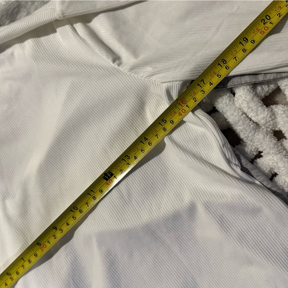 Set of 2 long sleeve Nine West and Amazon Daily Ritual soft Gray and White tees - Picture 13 of 14